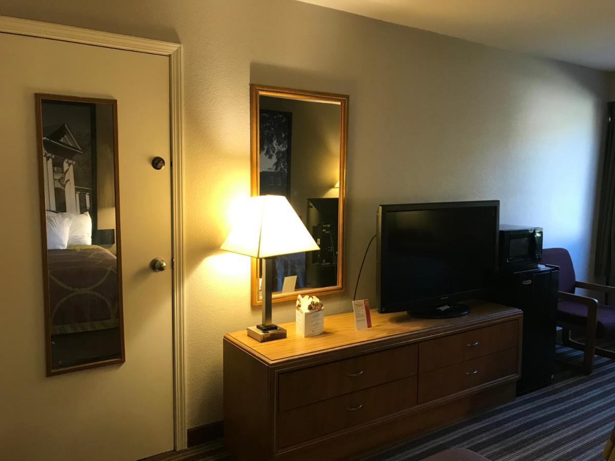 Super 8 By Wyndham Oxford Hotell Exteriör bild