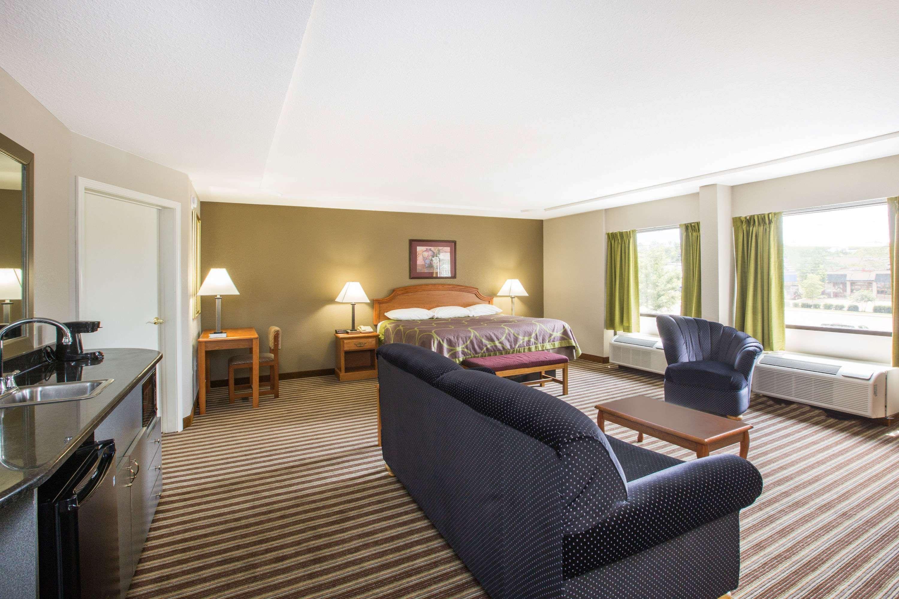 Super 8 By Wyndham Oxford Hotell Exteriör bild